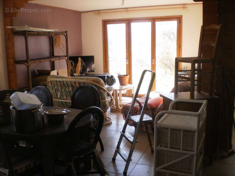 Maison à SAINT-JULIEN-PUY-LAVEZE