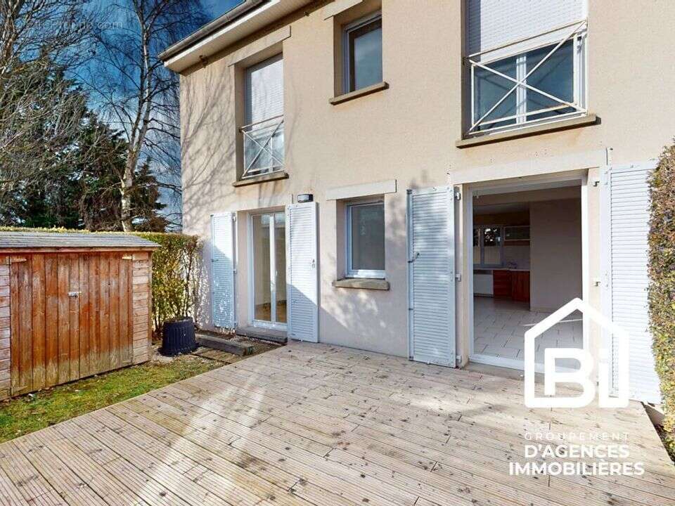 Appartement à COLLEVILLE-MONTGOMERY