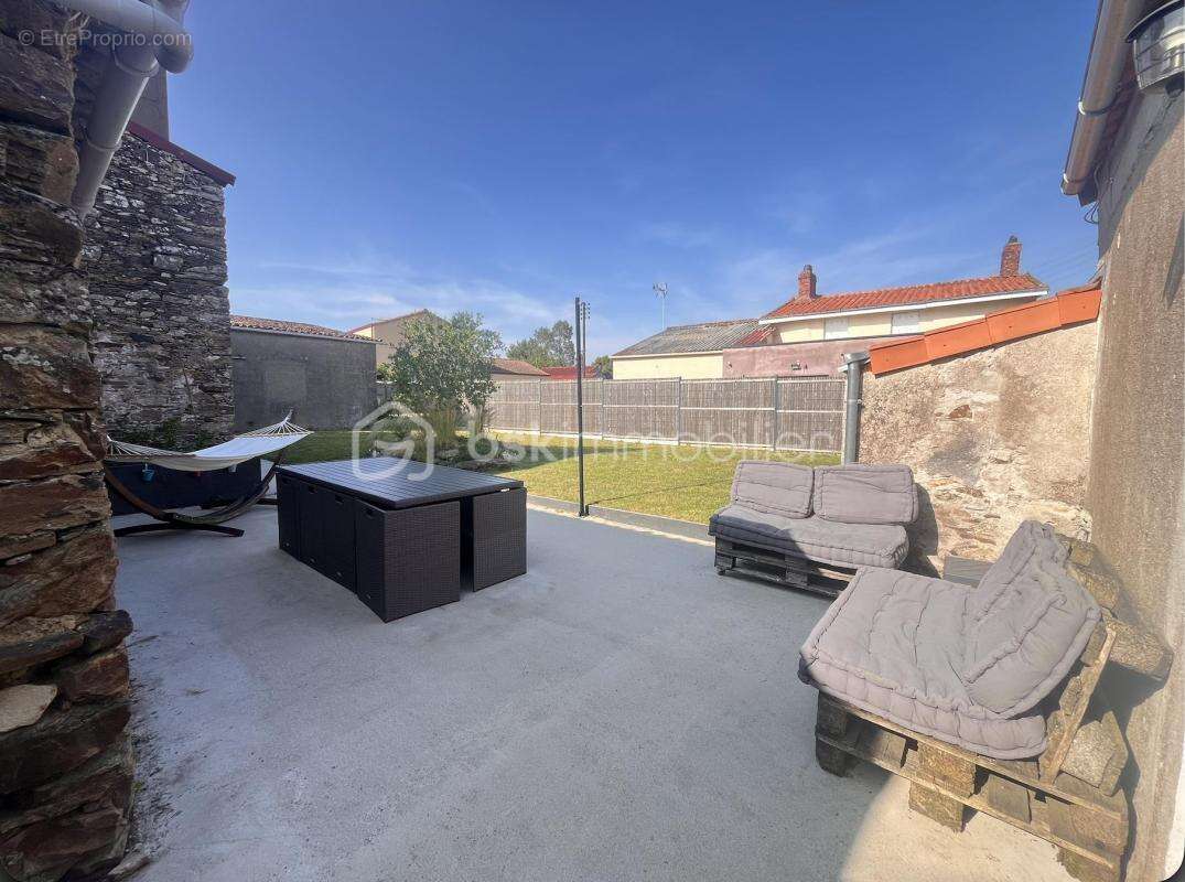 Maison à LE LOROUX-BOTTEREAU