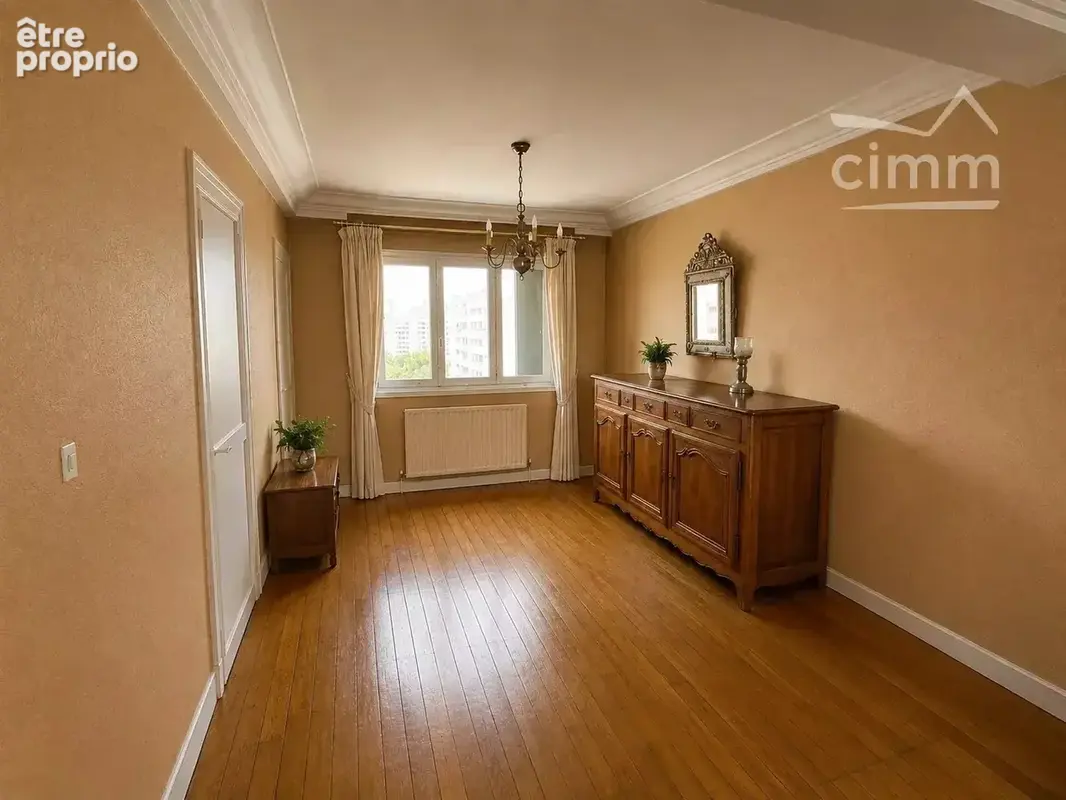 Appartement dernier etage place chavanelle - photo 4