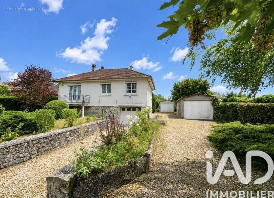 Photo 1 - Maison à REUILLY