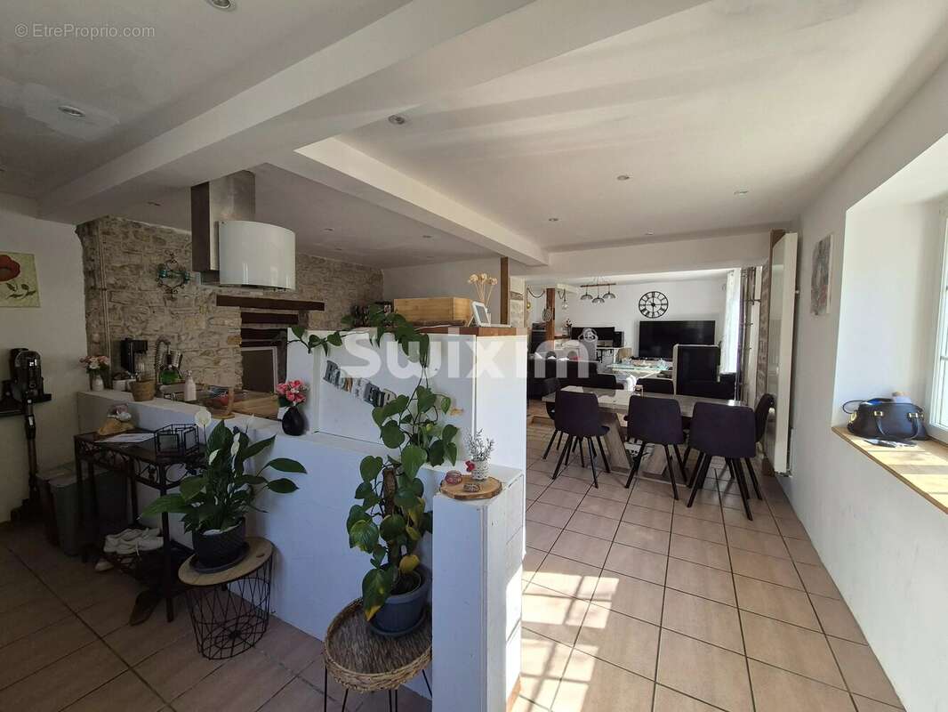 Maison à ETREPIGNEY