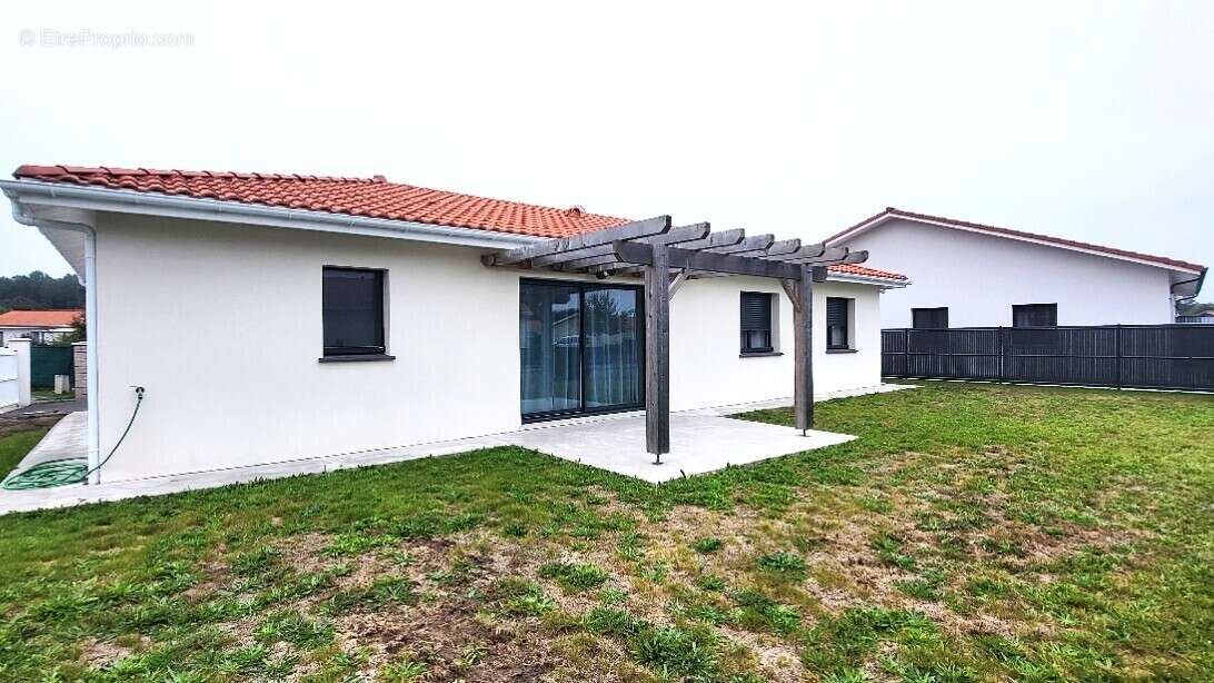 Photo-2025/100827-1-2 - Maison à PONTENX-LES-FORGES