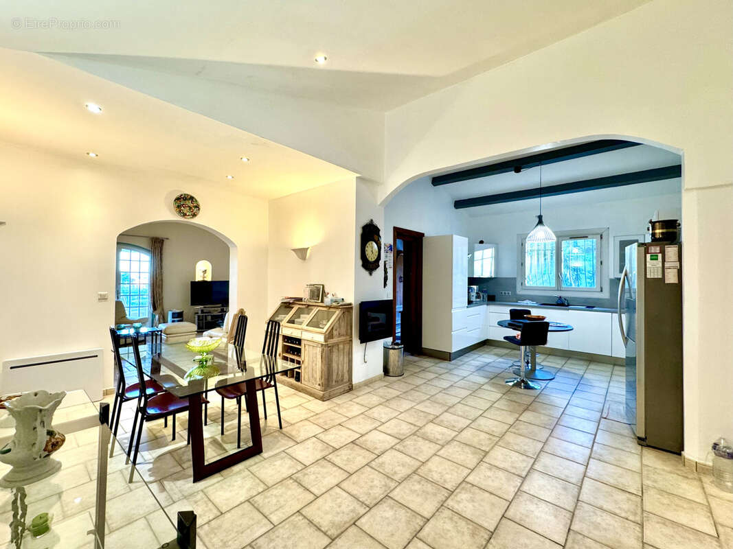 Maison à MANDELIEU-LA-NAPOULE