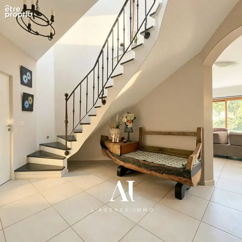 Maison 5 pièces 259 m² à vendre à Divonne-Les-Bains (01220) - photo 5