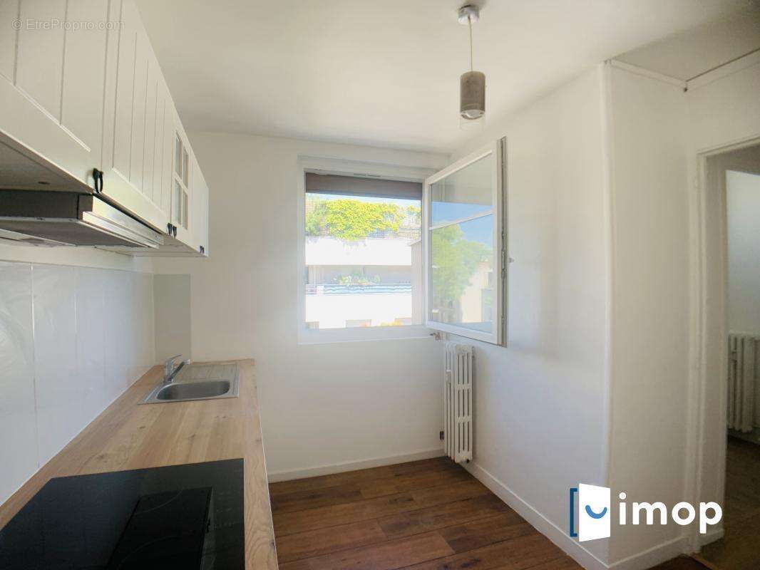 Appartement à SURESNES