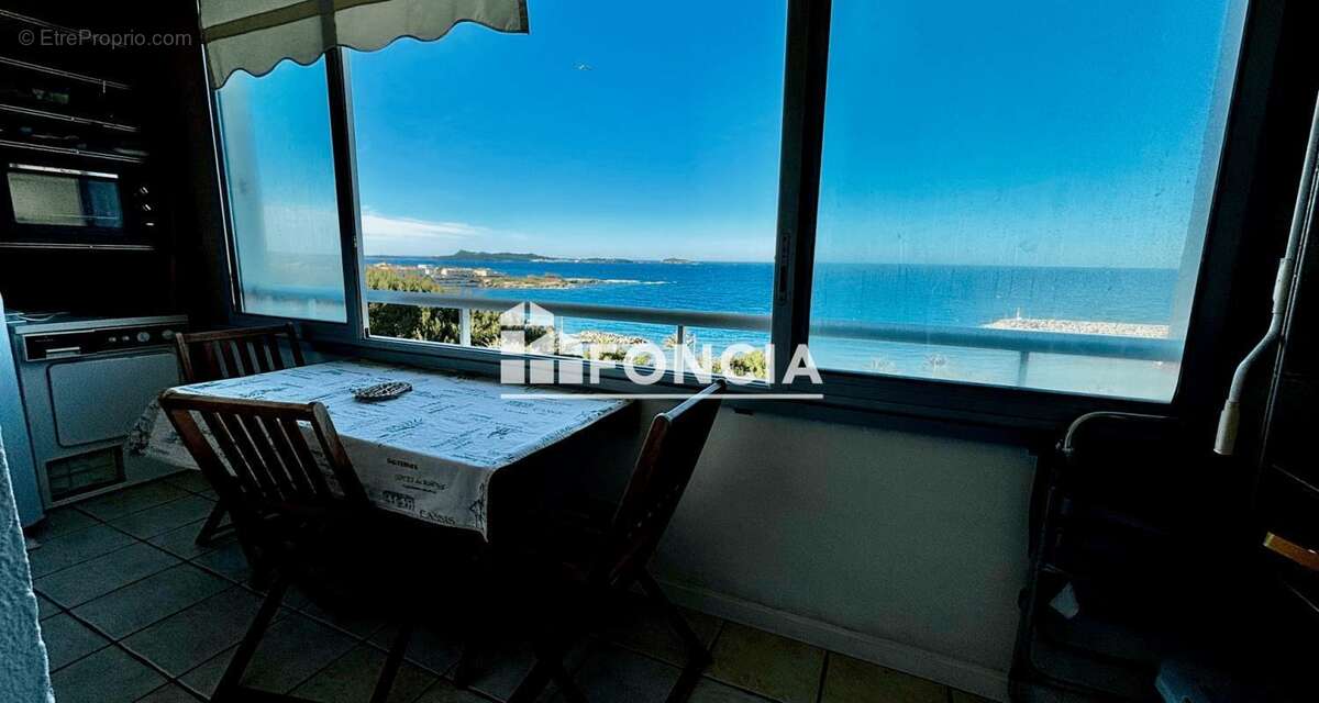 Appartement à SIX-FOURS-LES-PLAGES
