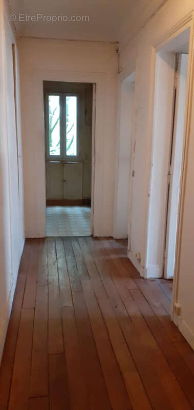 Appartement à CHARENTON-LE-PONT