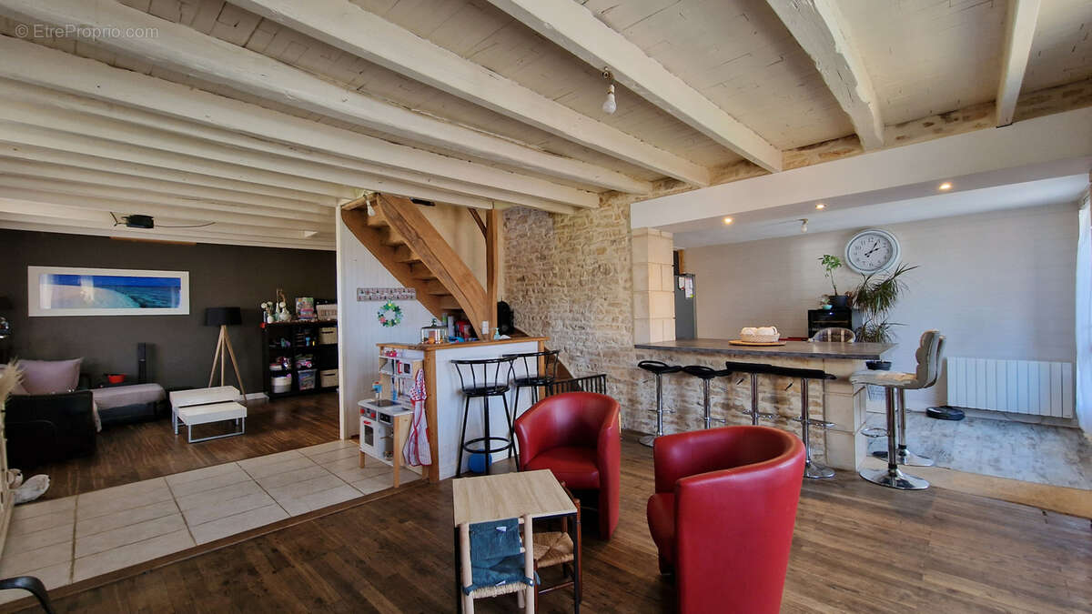 Maison à ROUILLE