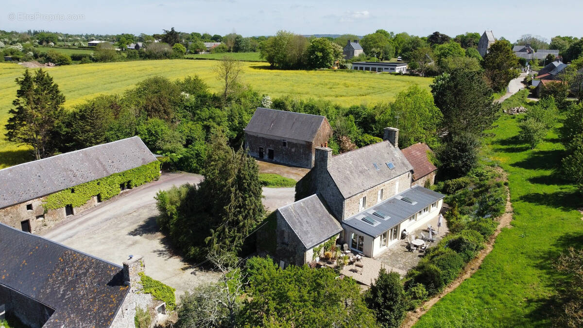 Maison à CANVILLE-LA-ROCQUE
