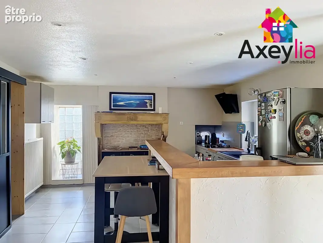 À vendre - pouilly-sous-charlieu- maison familiale sur terrain de 2618 m2 - photo 9