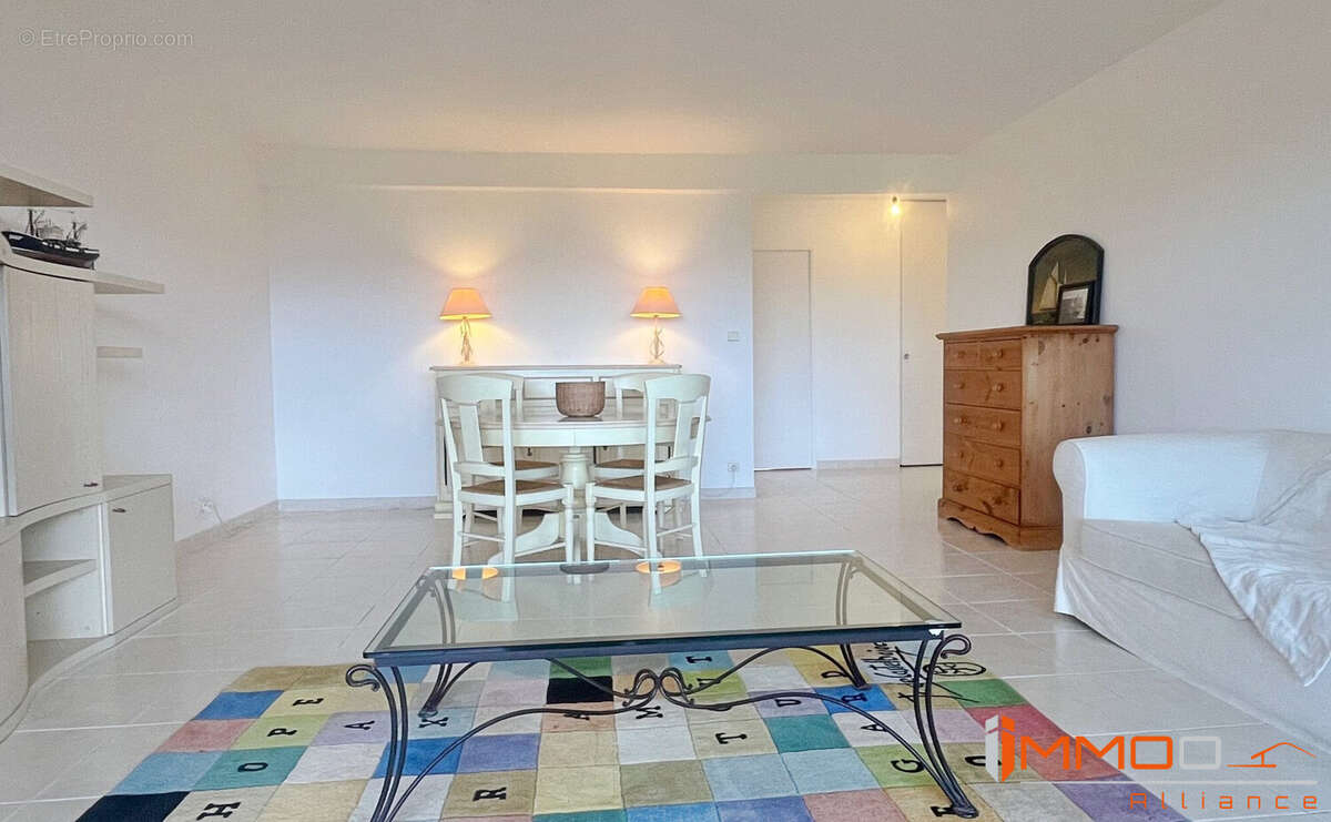 Appartement à MANDELIEU-LA-NAPOULE