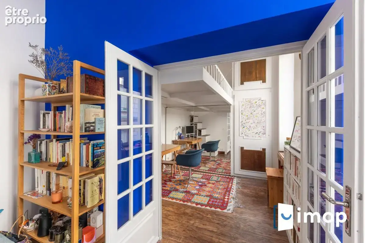 Idéalement placé. Ambiance contemporaine avec charme de l'ancien - photo 3