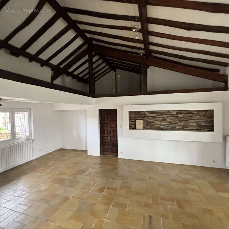Maison à ESCAMPS