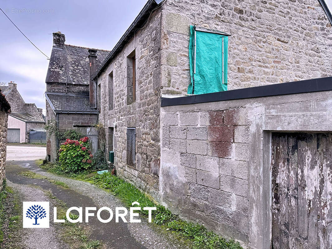 Maison à KERNASCLEDEN