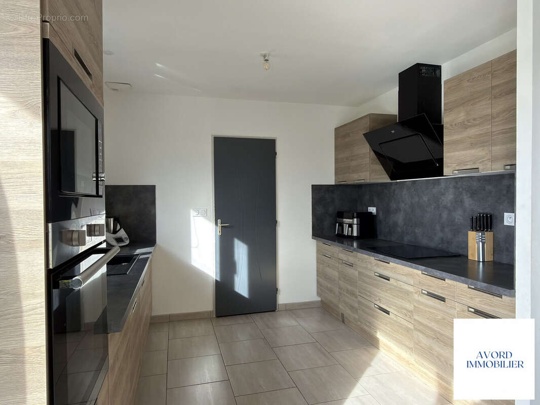 Maison à AVORD
