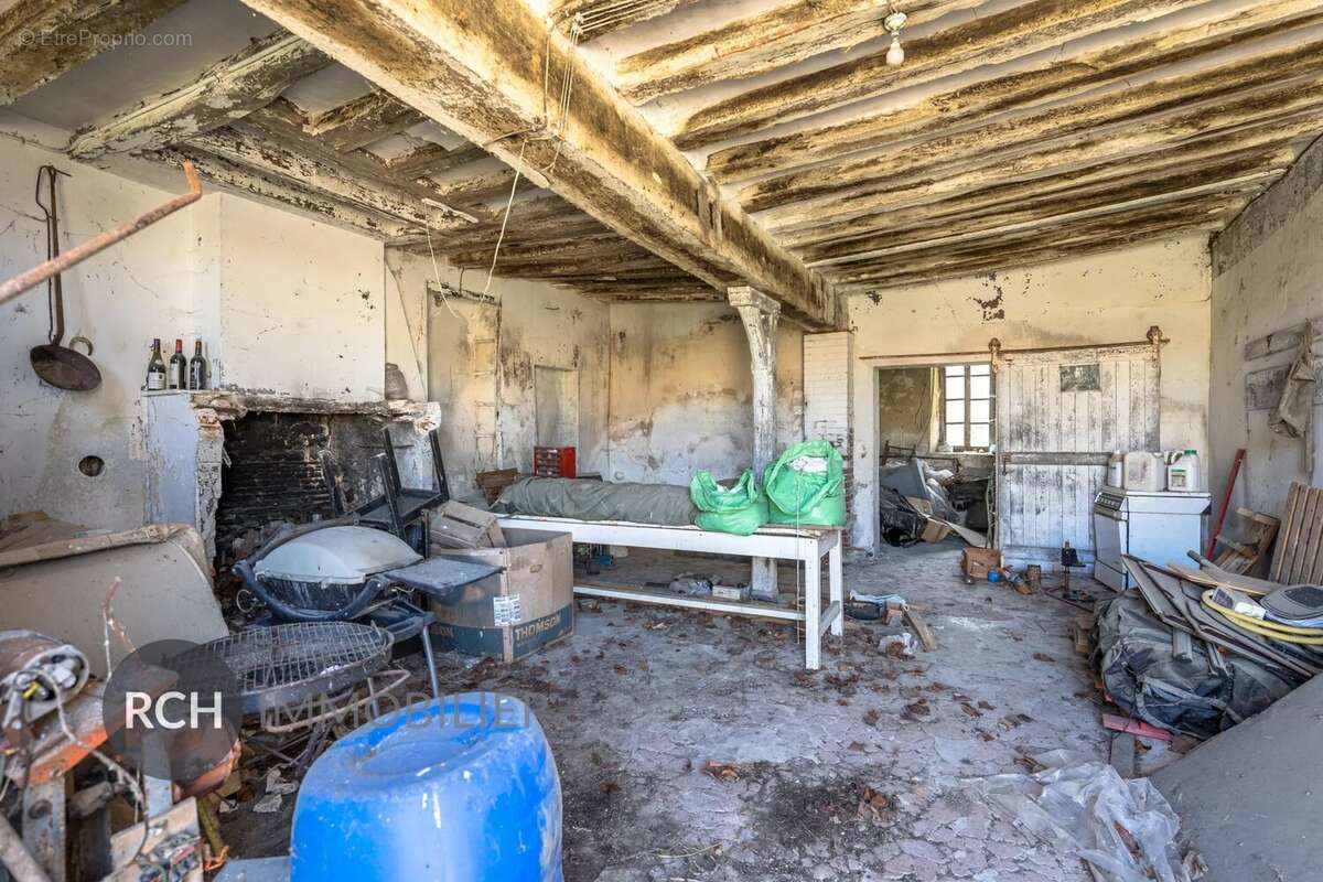 Maison à LA QUEUE-LES-YVELINES