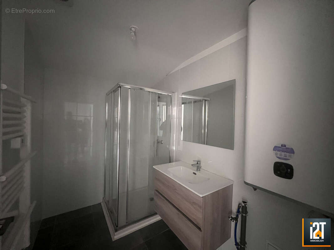 Maison à LA ROUVIERE