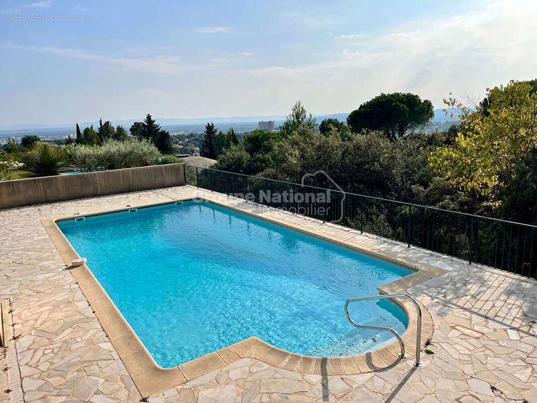 Maison à VILLENEUVE-LES-AVIGNON