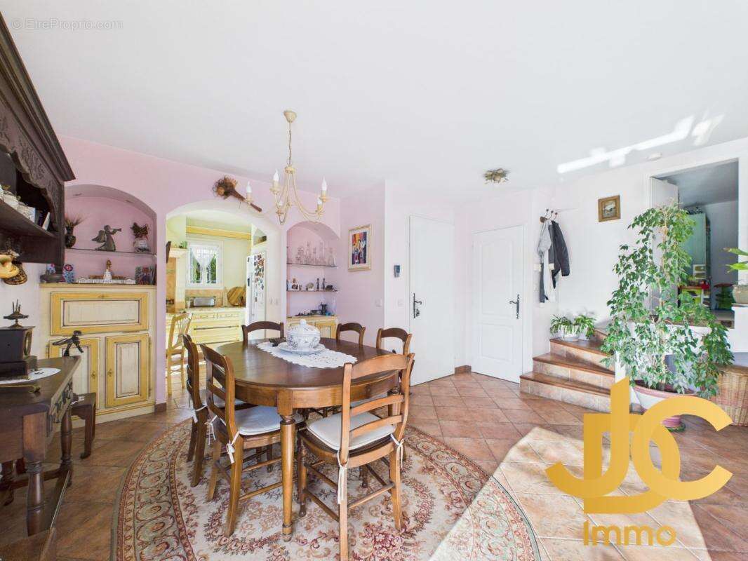 Maison à AURIBEAU-SUR-SIAGNE