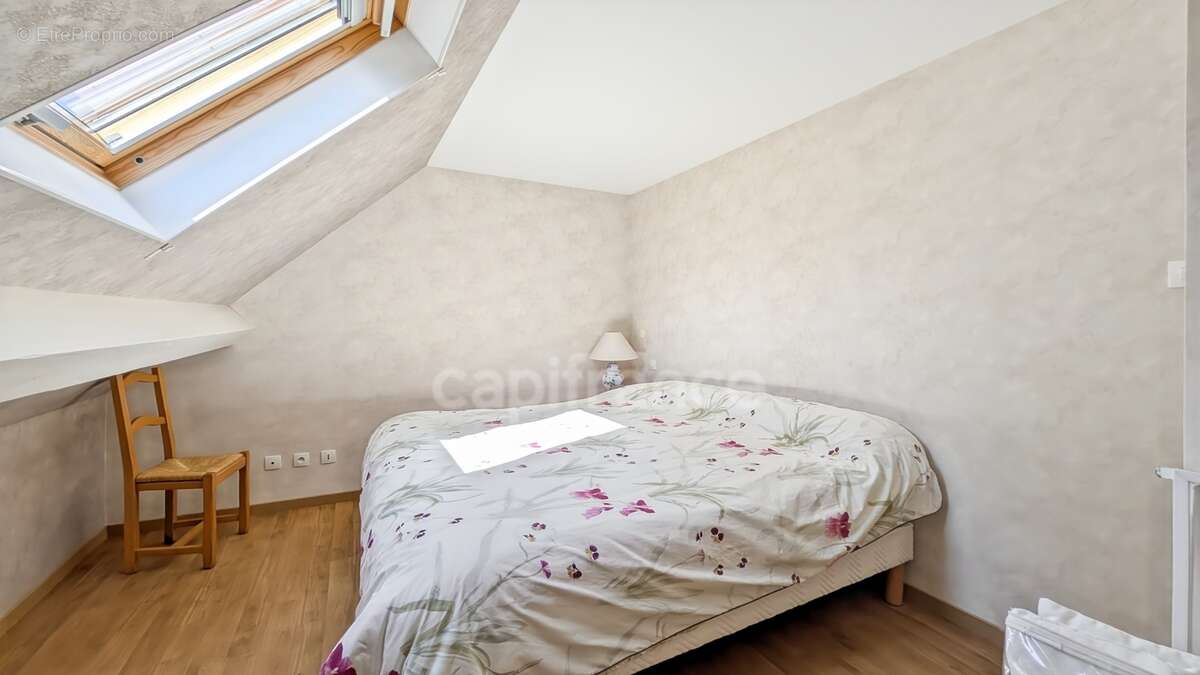BEY (71) à vendre maison de 131.18 m² 5 pièces 4 chambres terrain de 1046 m² - photo 12