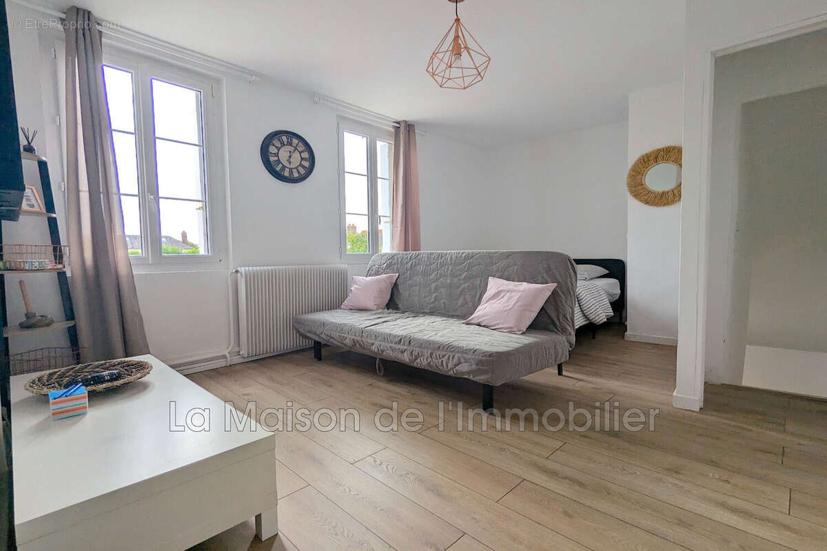 Maison à CRIQUEBEUF-SUR-SEINE