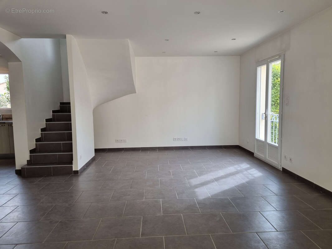 Maison à JONQUERETTES