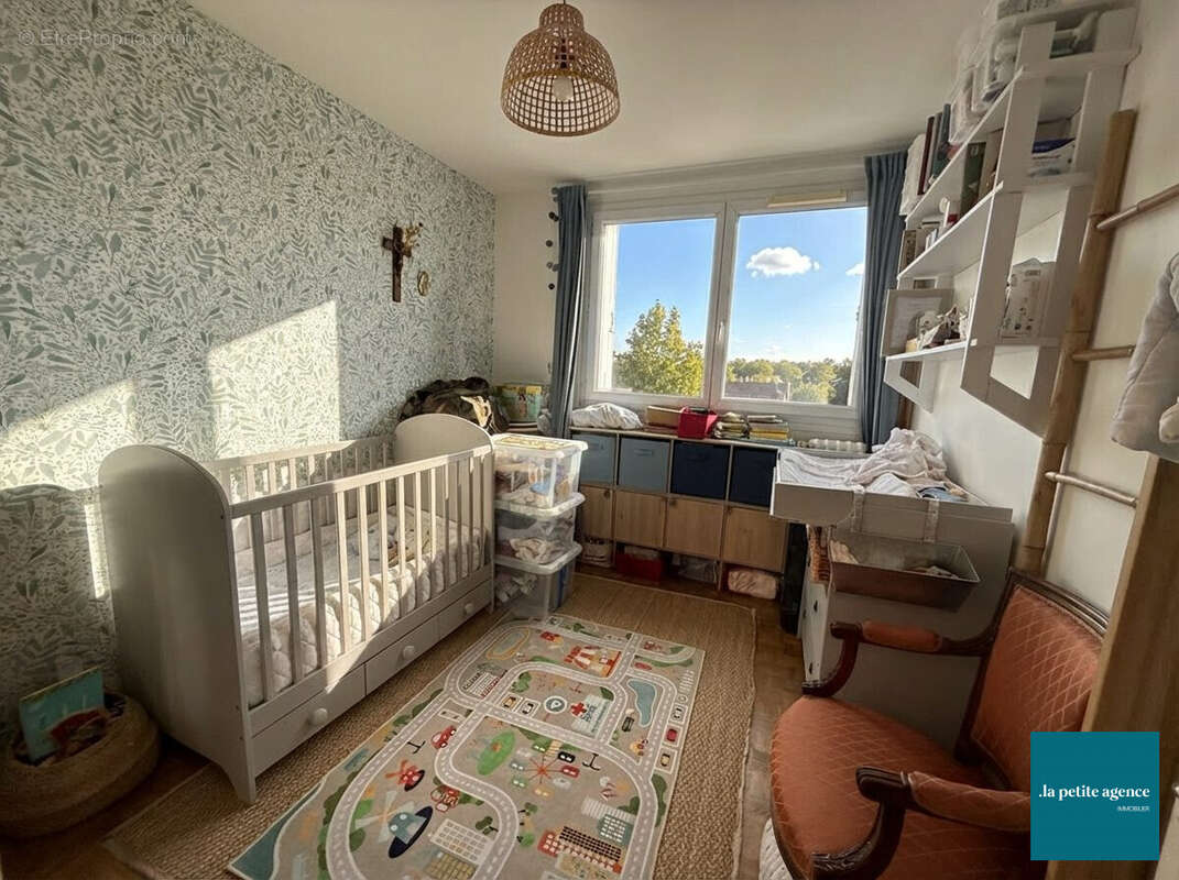 Appartement à SAINT-CYR-L'ECOLE