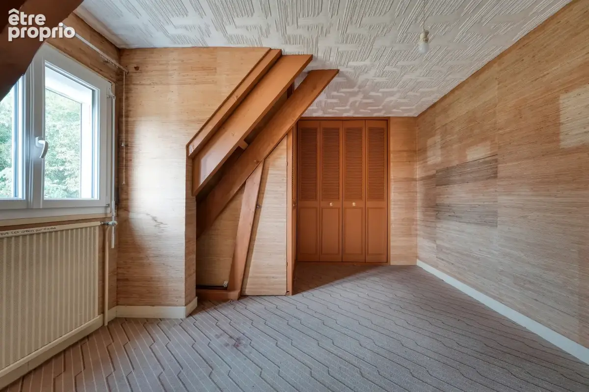 Maison familiale 10 pieces - 6 chambres - sous sol total - terrain de 1800m2 - photo 25
