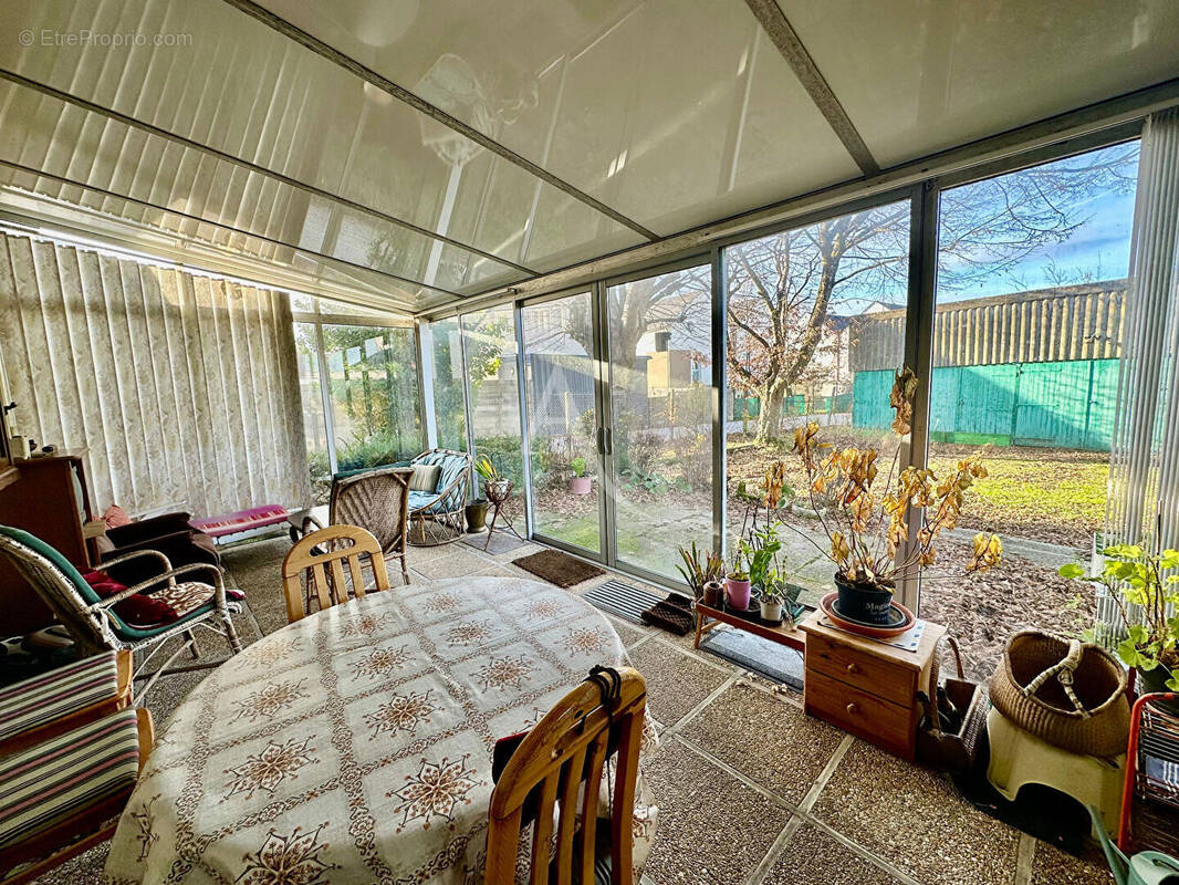 Maison à SAINT-JEAN-DE-BRAYE