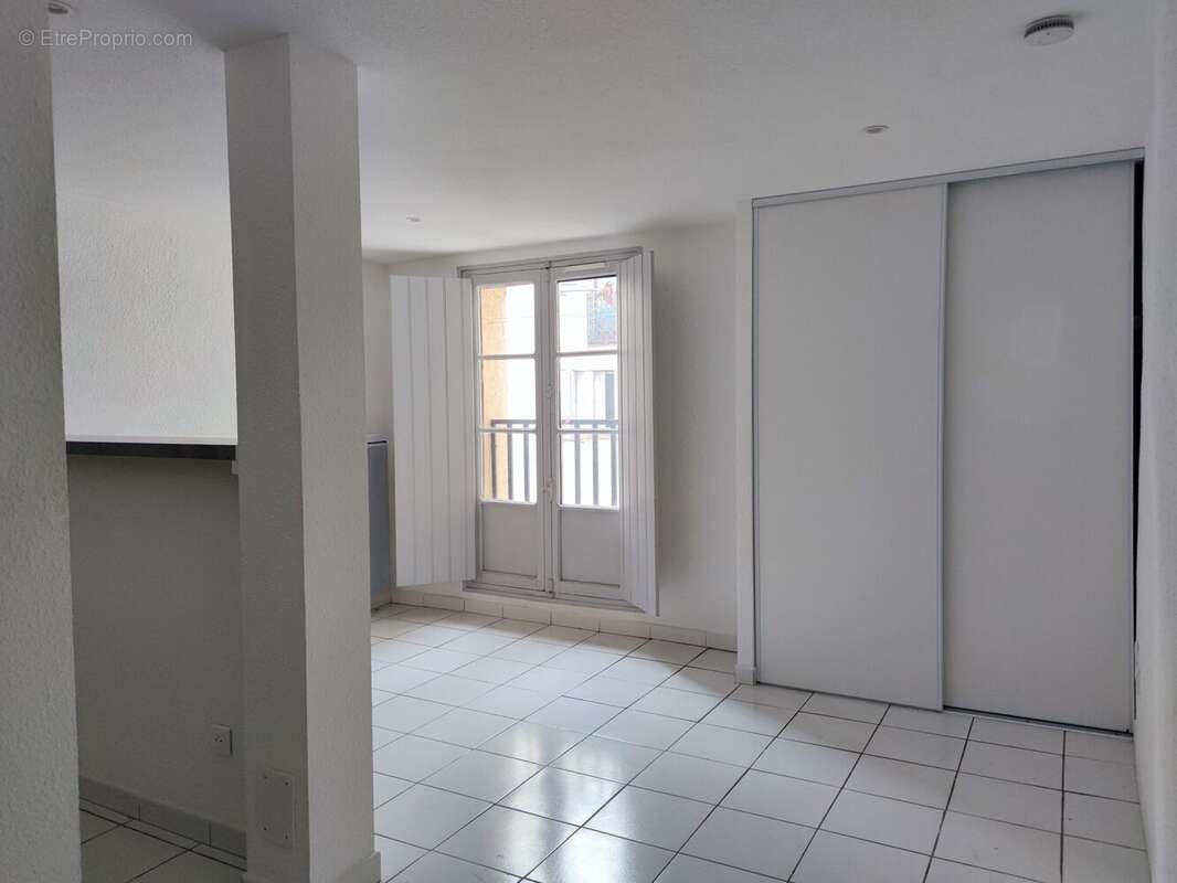 Studio 2ème étage - Appartement à NARBONNE