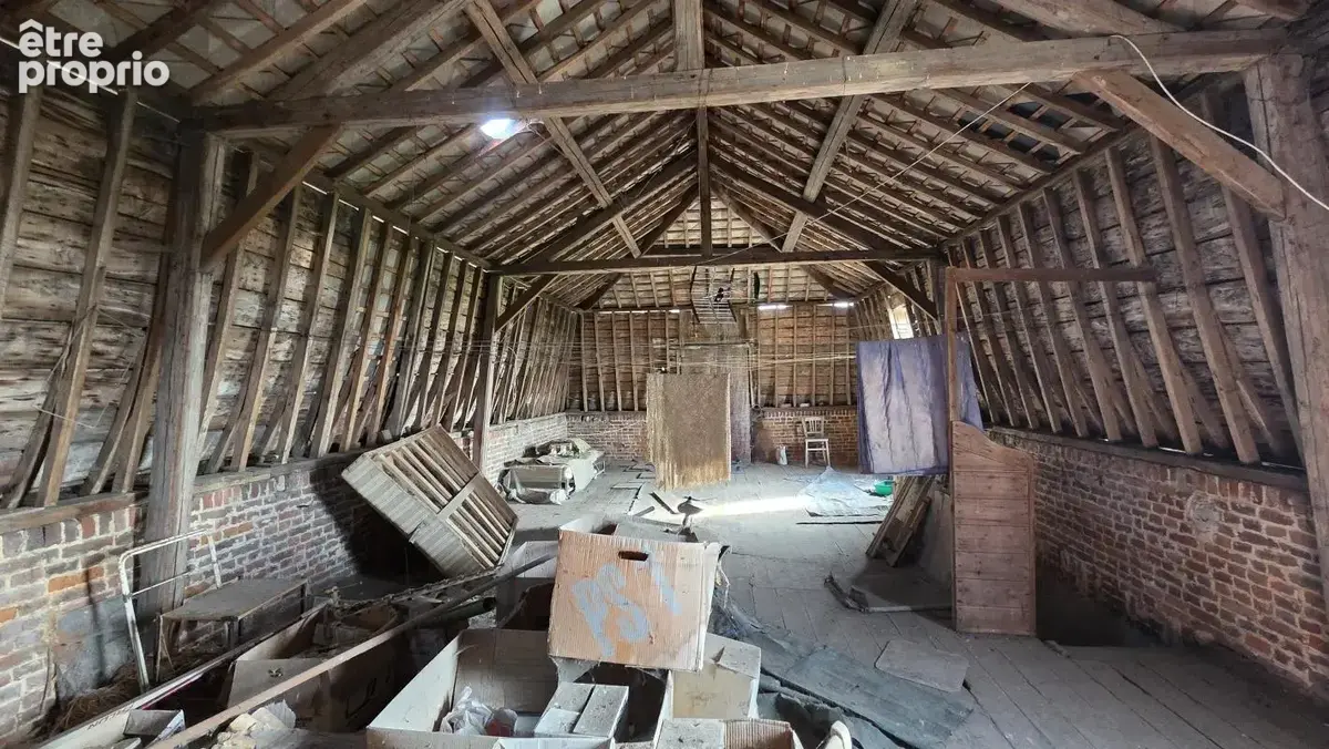 Maison bourgeoise à rénover avec de grandes dépendances située à Wignehies - photo 12