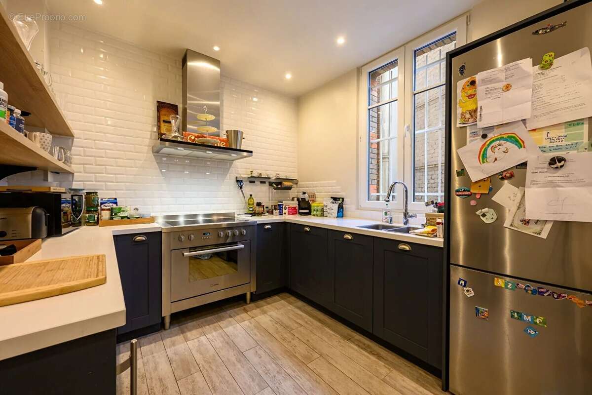 Appartement à PARIS-18E