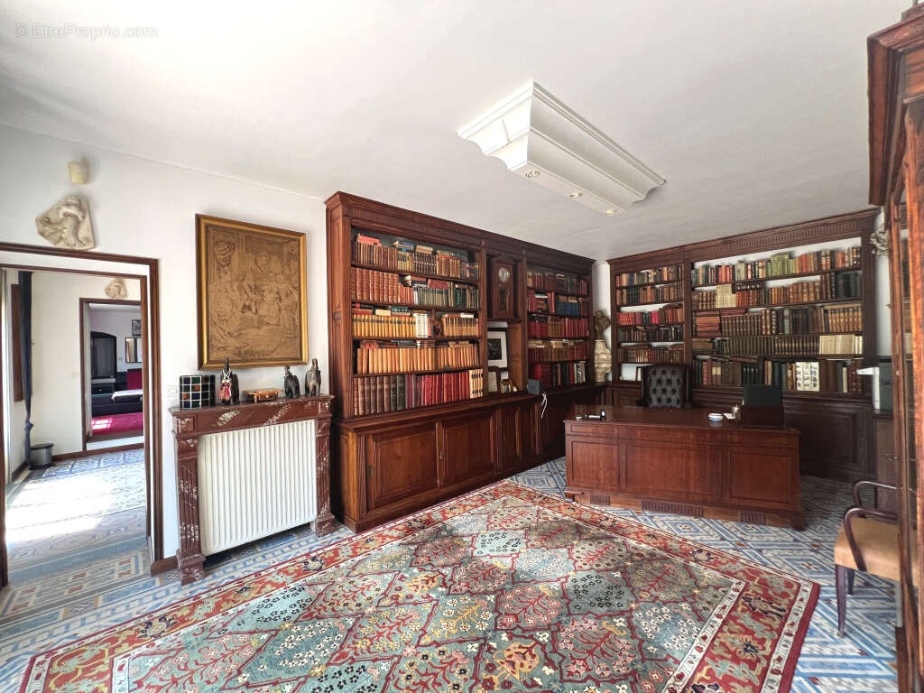 Maison à FONTAINEBLEAU