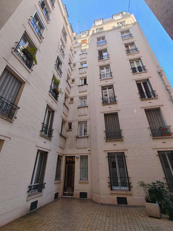 Appartement à PARIS-12E