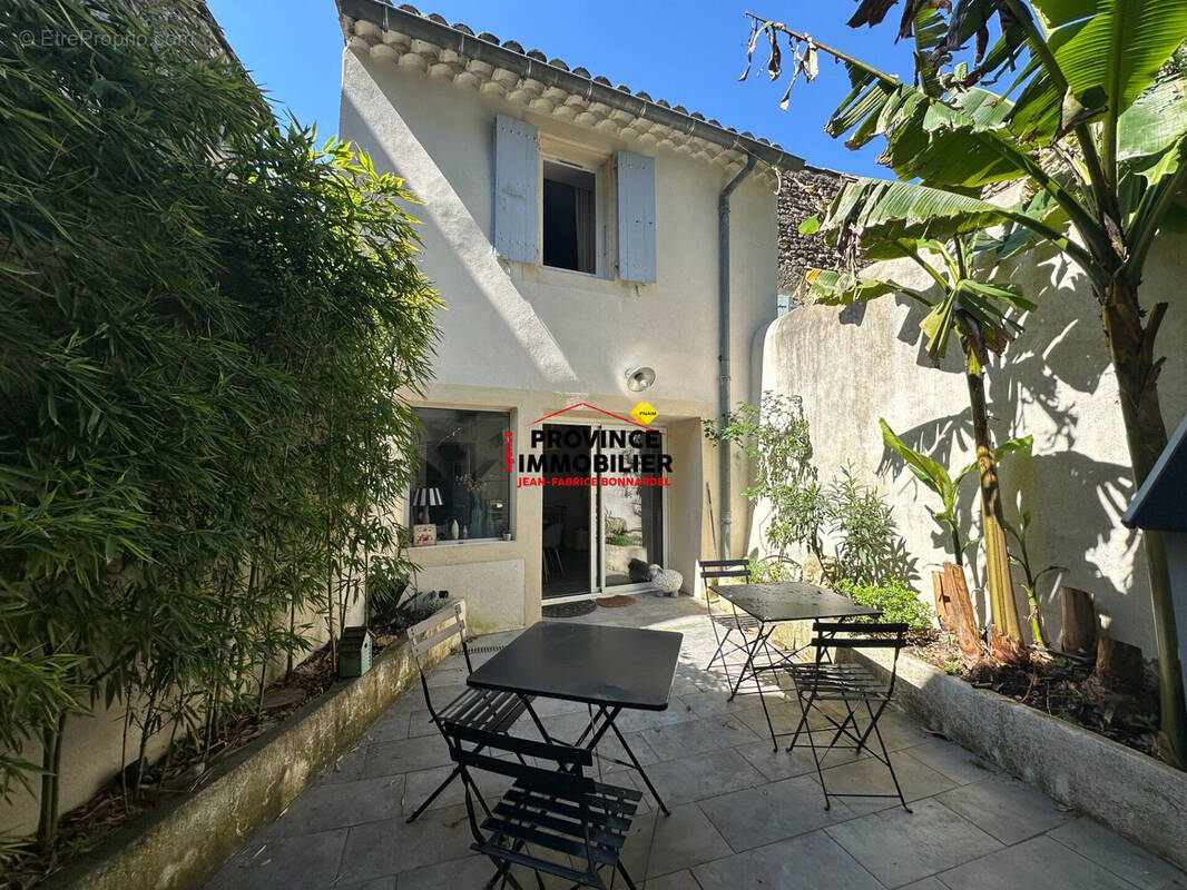 Maison à GRIGNAN