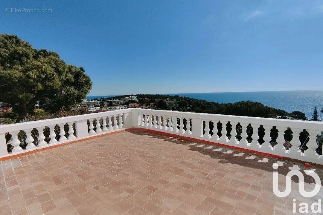 Photo 1 - Appartement à ROQUEBRUNE-CAP-MARTIN