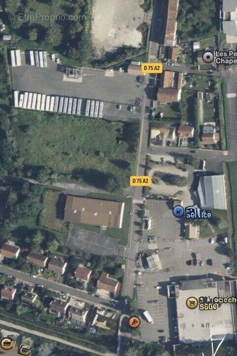 Terrain à DONNEMARIE-DONTILLY