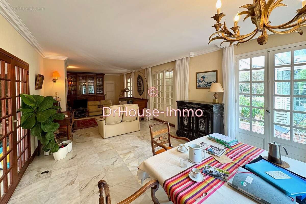 Maison à VILLEMOUSTAUSSOU