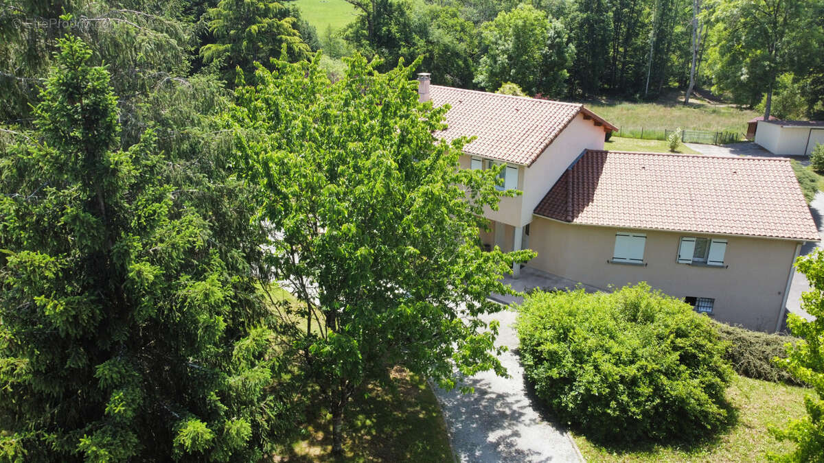 Maison à BELLAC