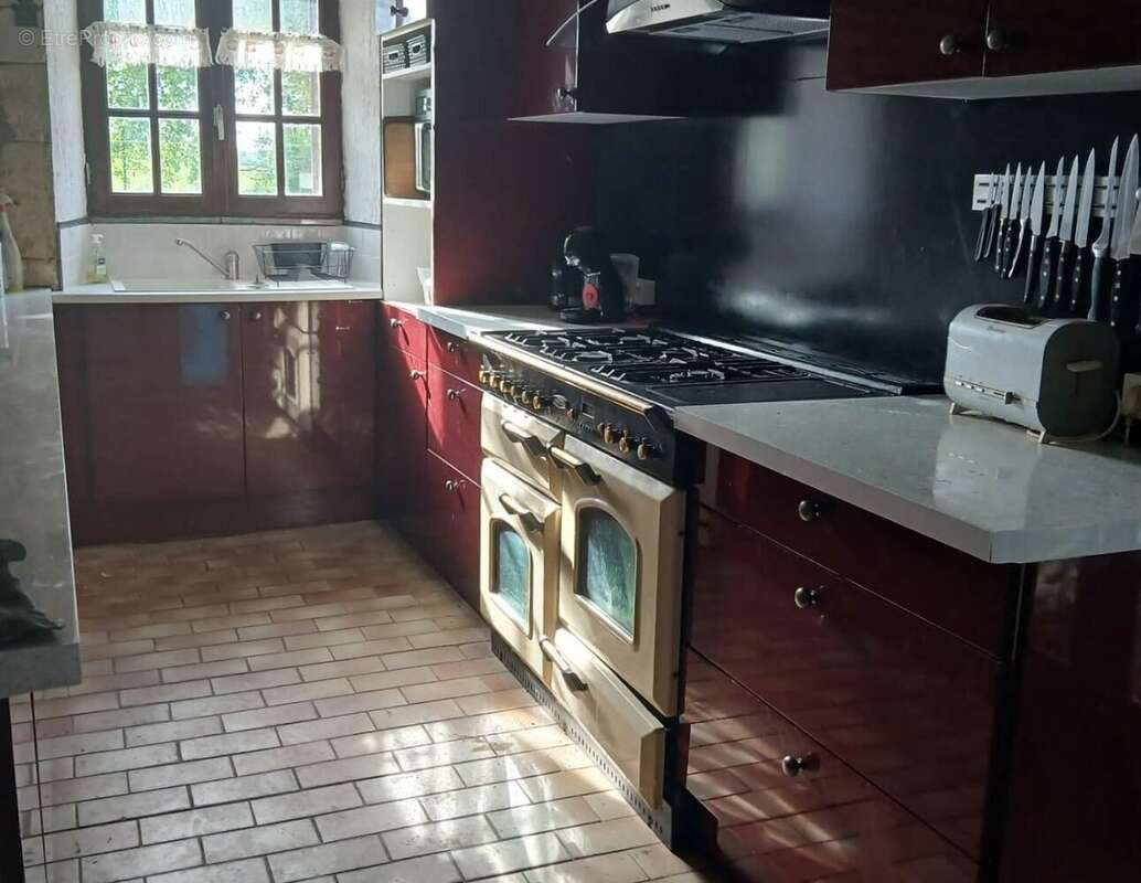 Maison à CHEF-BOUTONNE