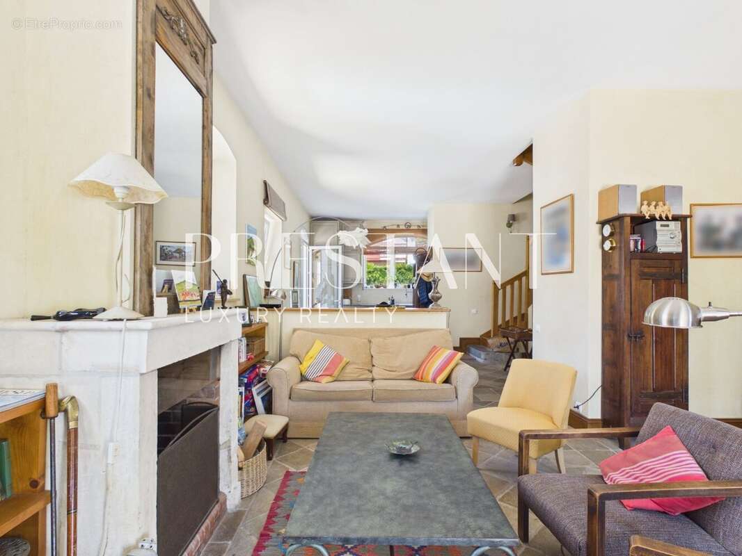 Maison de ville avec extérieur - photo 4