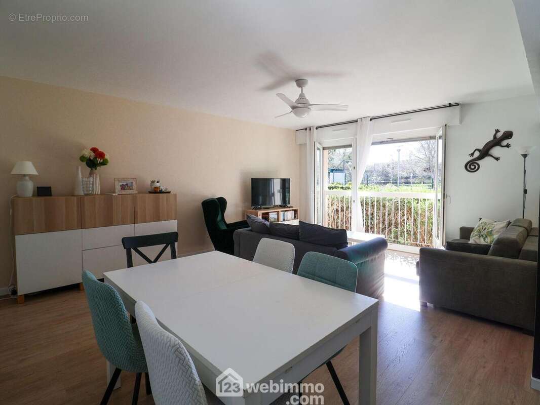 Appartement à MARSEILLE-9E