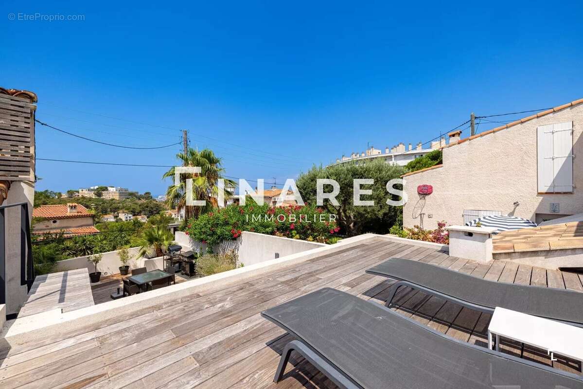 L'ÂME DU ROUCAS -  Villa prestige T3/4 - Vue mer - Garage - Piscine - Terrasses – 13007  Roucas Blanc - photo 5