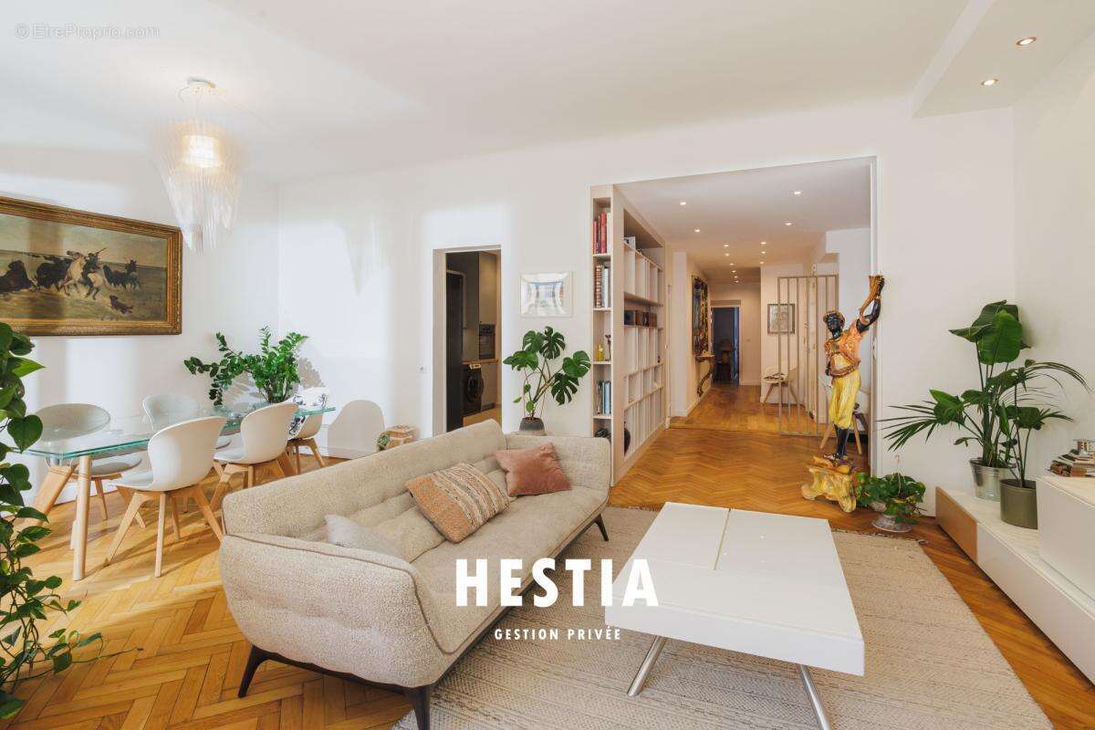 Appartement à MARSEILLE-6E