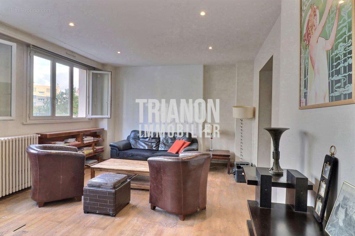 Appartement à SURESNES