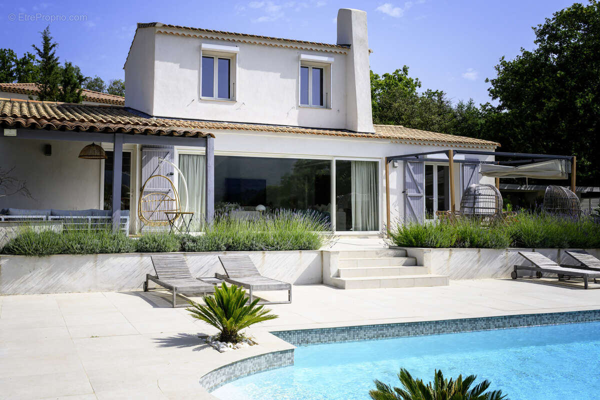 Maison à PLAN-DE-LA-TOUR