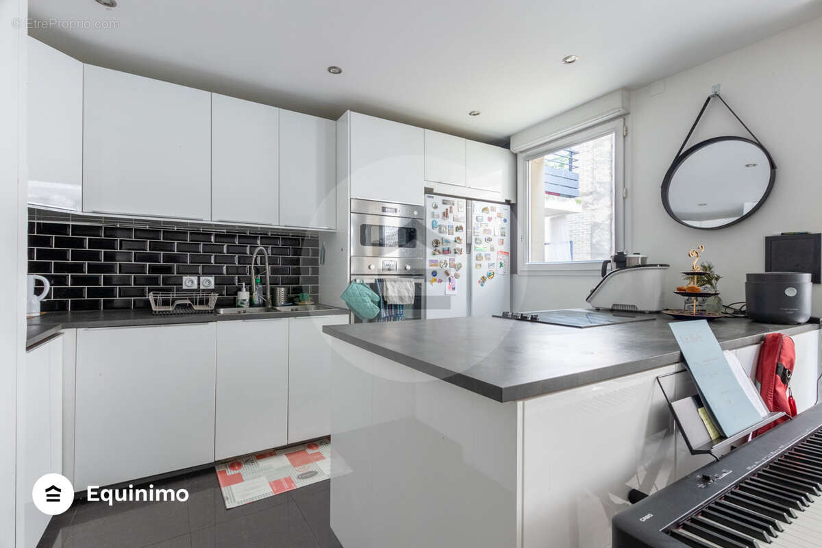 Appartement à LES LILAS