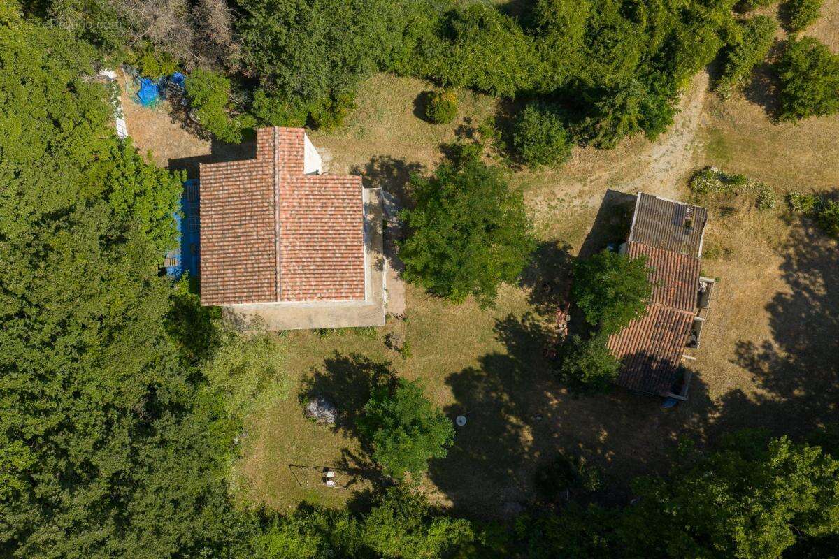 Maison à MEYRARGUES