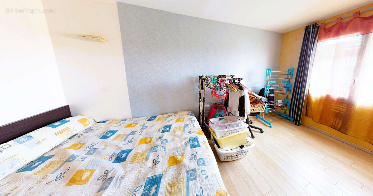 Maison à SAINT-BONNET-PRES-RIOM